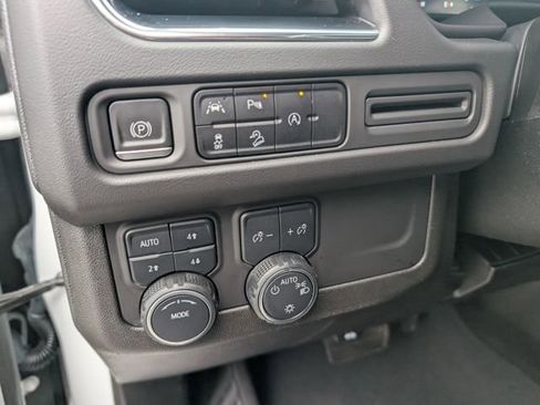 Used 2023 Chevrolet Tahoe Z71 image 16