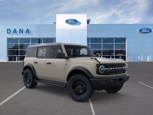 New 2026 Ford Bronco Outer Banks image 7