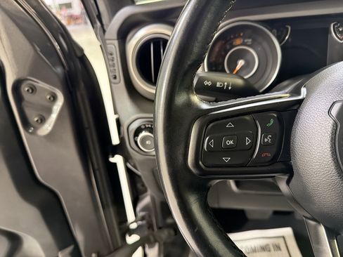 Used 2020 Jeep Wrangler Sport image 14