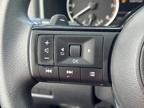 Certified 2023 Nissan Rogue SV image 28