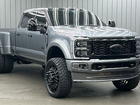 Used 2026 Ford F450 Platinum w/ Platinum Plus Package image 7