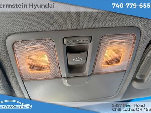 Used 2012 Hyundai Veloster w/ Style Pkg FWD image 18