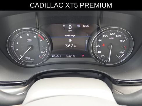 Used 2021 Cadillac XT5 Premium Luxury FWD image 30