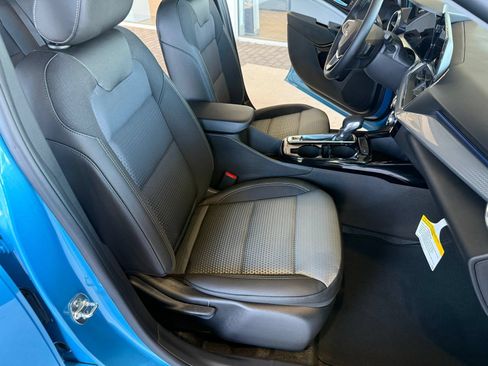 New 2026 Chevrolet Trax LT w/ Midnight Edition FWD image 31