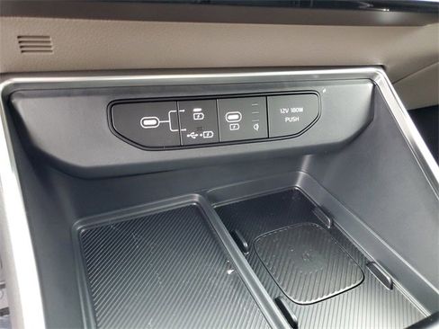 New 2026 Kia Carnival EX image 18