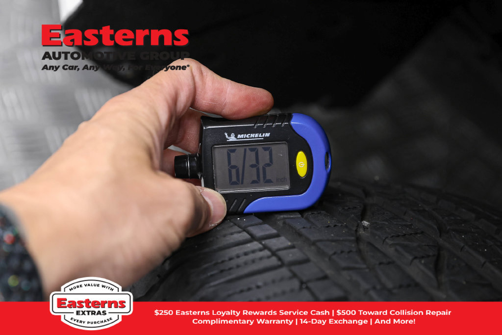 Used 2025 Toyota Tacoma SR RWD image 25