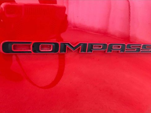 Used 2023 Jeep Compass Limited image 7