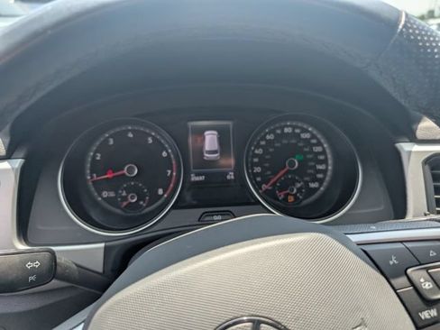 Used 2021 Volkswagen Atlas SE FWD image 19