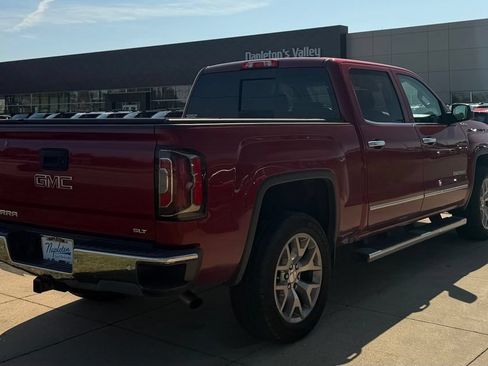 Used 2018 GMC Sierra 1500 SLT AWD/4WD image 3