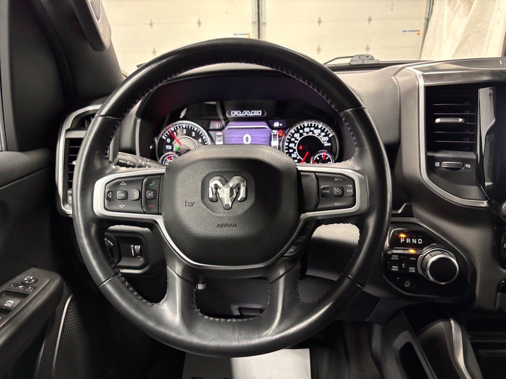 Used 2022 RAM 1500 Big Horn AWD/4WD image 18