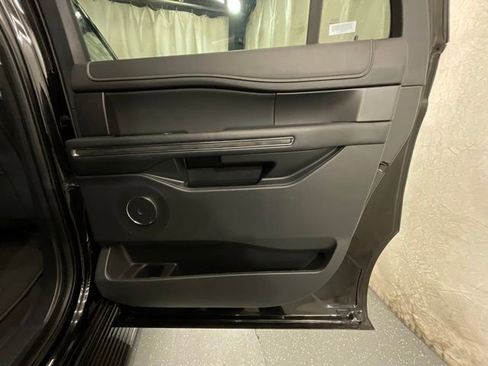 Used 2024 Ford Expedition Max XLT AWD/4WD image 24