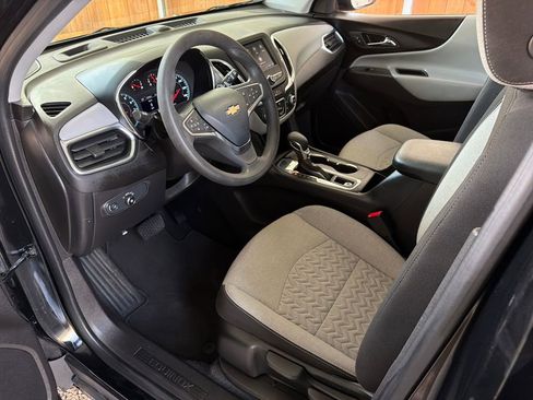 Used 2024 Chevrolet Equinox LS image 2