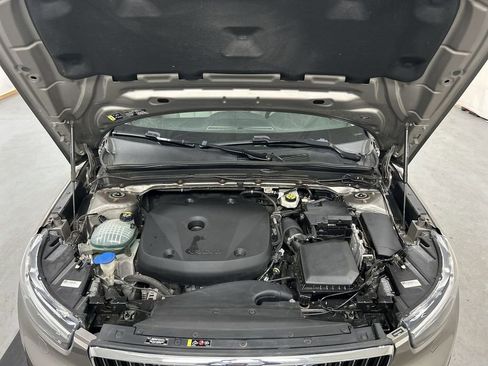 Used 2021 Volvo XC40 T5 Inscription w/ Advanced Package image 25