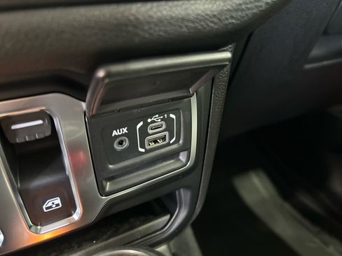 New 2026 Jeep Wrangler Sport AWD/4WD image 31