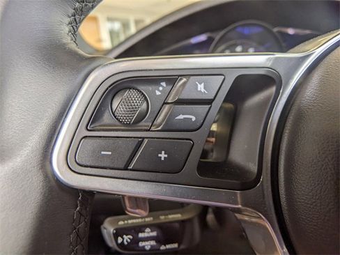 Used 2019 Porsche Cayenne S image 21