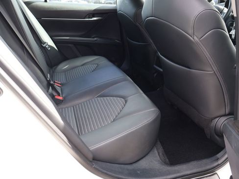 Used 2024 Toyota Camry SE image 8