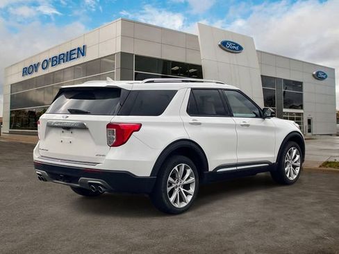 Certified 2023 Ford Explorer Platinum w/ Class IV Trailer Tow Package AWD/4WD image 4
