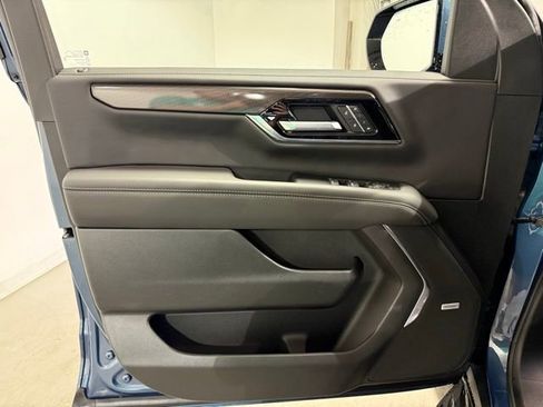 New 2026 GMC Yukon Elevation AWD/4WD image 8