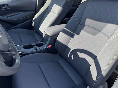 Used 2024 Toyota Corolla LE image 6