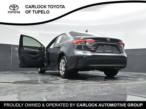Used 2025 Toyota Corolla LE FWD image 44