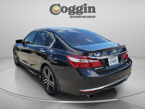 Used 2017 Honda Accord Sport Special Edition image 2