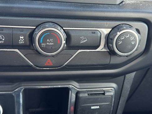 Certified 2019 Jeep Wrangler Unlimited Sport image 35