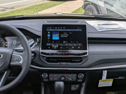 New 2026 Jeep Compass Latitude AWD/4WD image 16