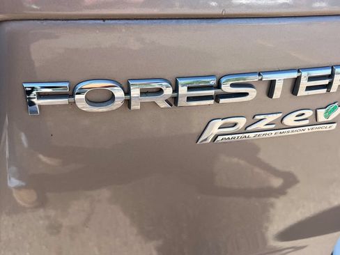 Used 2015 Subaru Forester 2.5i Touring w/ Eyesight & Navigation System AWD/4WD image 27
