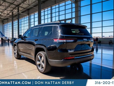 Used 2021 Jeep Grand Cherokee L Limited image 31