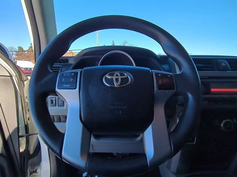 Used 2013 Toyota 4Runner SR5 image 22