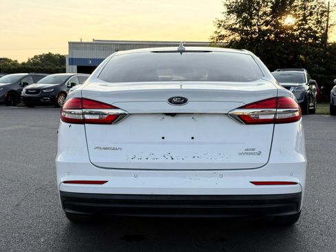 Used 2019 Ford Fusion SE FWD image 7