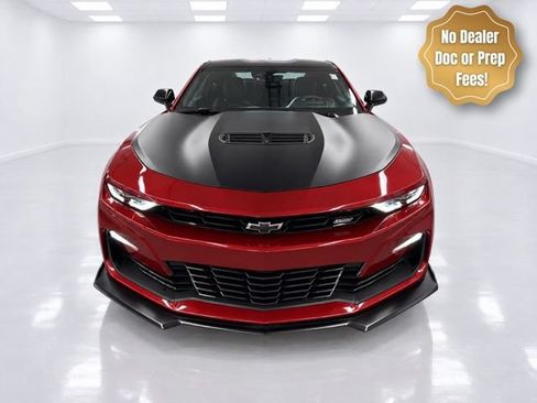 Used 2021 Chevrolet Camaro SS RWD image 2
