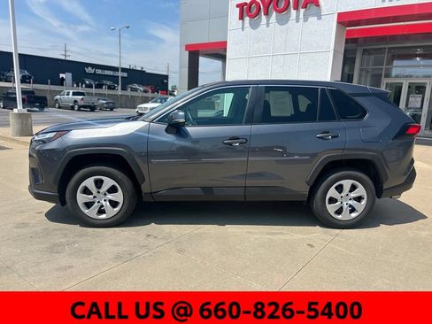 Used 2024 Toyota RAV4 LE AWD/4WD image 13