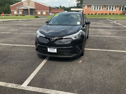 Used 2018 Toyota C-HR XLE FWD image 15