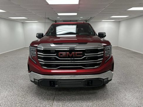 Used 2022 GMC Sierra 1500 SLT w/ SLT Premium Plus Package AWD/4WD image 3
