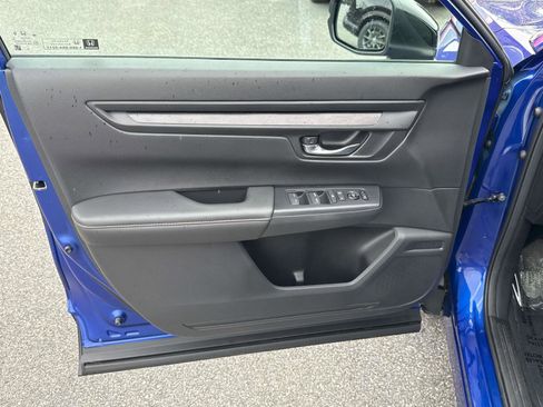 Used 2025 Honda CR-V Sport image 21