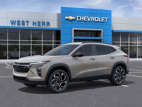 New 2026 Chevrolet Trax RS w/ Driver Confidence Package FWD image 2
