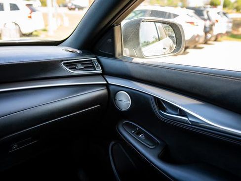 Used 2023 INFINITI QX55 Essential w/ Accent Package image 29