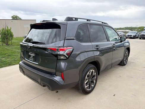 Used 2026 Subaru Forester Premium AWD/4WD image 6