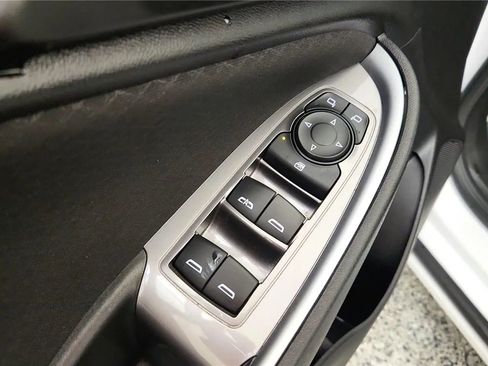 Used 2024 Chevrolet Malibu LT image 29