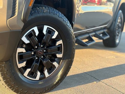 Certified 2022 Nissan Frontier Pro-X image 10