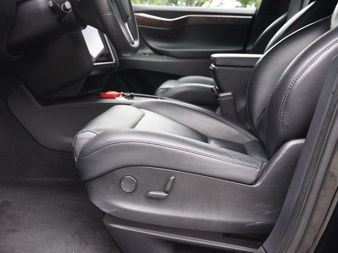 Used 2019 Tesla Model X Long Range AWD/4WD image 27