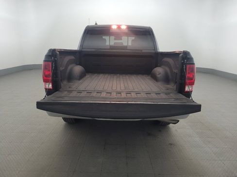 Used 2018 RAM 1500 Classic SLT AWD/4WD image 29