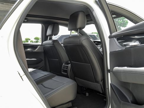 Used 2024 Cadillac XT5 Premium Luxury FWD image 45