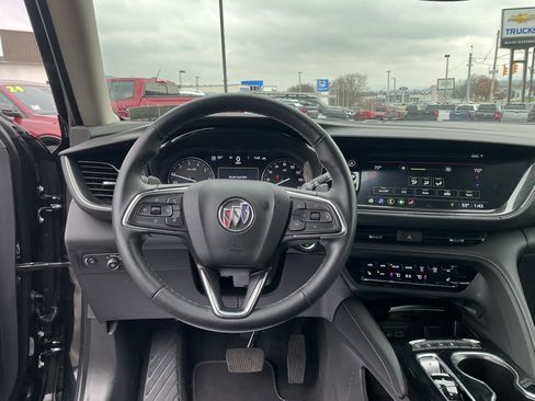 Used 2023 Buick Envision Essence image 18