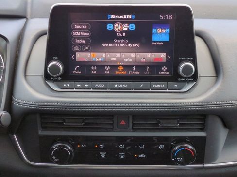 Used 2024 Nissan Rogue S image 18