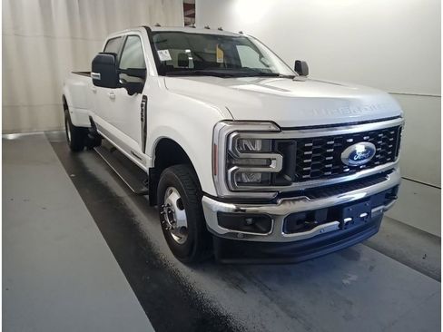 Used 2025 Ford F350 Lariat w/ Lariat Ultimate Package image 4