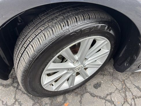 Used 2012 Toyota Camry XLE image 20