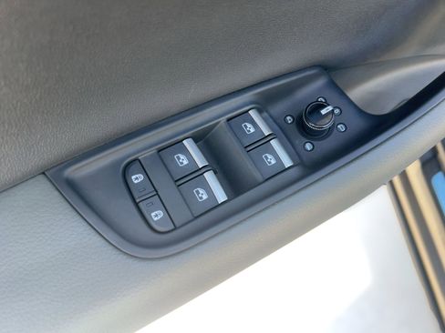 Certified 2023 Audi Q8 Premium w/ Convenience Package image 19