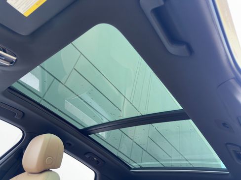 Used 2022 Porsche Cayenne image 12